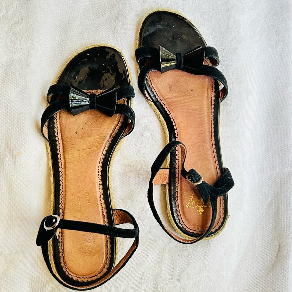 Anthropologie Miss Albright Specialty leather suede bow flat sandals Sz 8